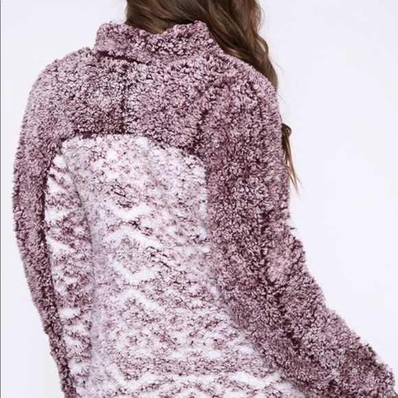 🚨Super Soft Aztec Print Sherpa - Picture 5 of 7